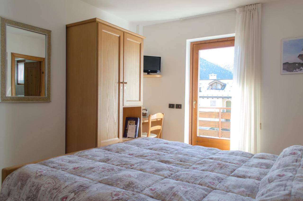 Hotel Meublè Rosalpina à Isolaccia Extérieur photo
