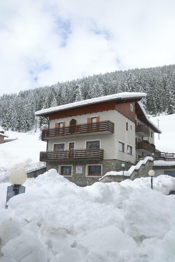 Hotel Meublè Rosalpina à Isolaccia Extérieur photo